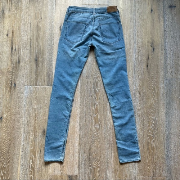 Divided Blue Skinny Jeans by H & M Low Rise Light Wash - Size 6 - Picture 6 of 13